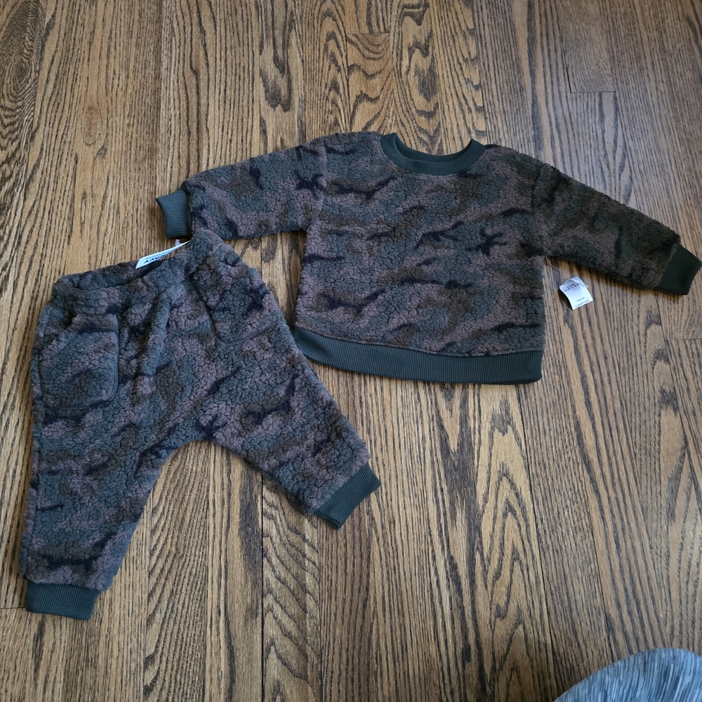 Old Navy Cozy Camouflage Infant Set 6-12 Months NWT